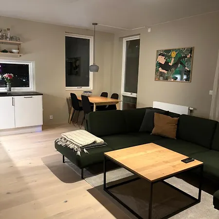 Apartment New Modern Apartment, Close To Airport